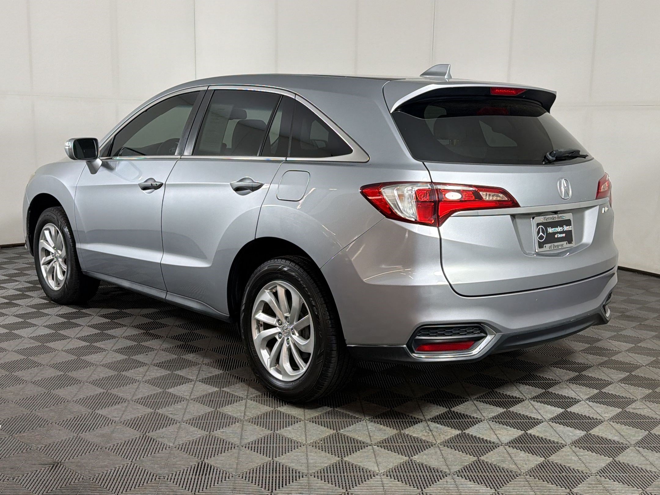 Used 2017 Acura RDX FWD w/ Technology Package image 3