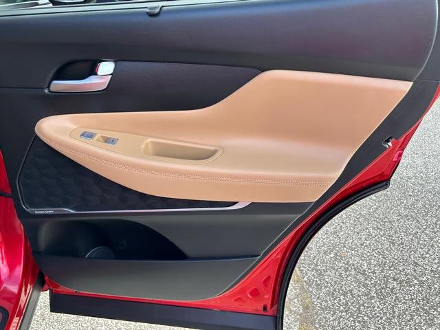 Used 2023 Hyundai Santa Fe Calligraphy image 27