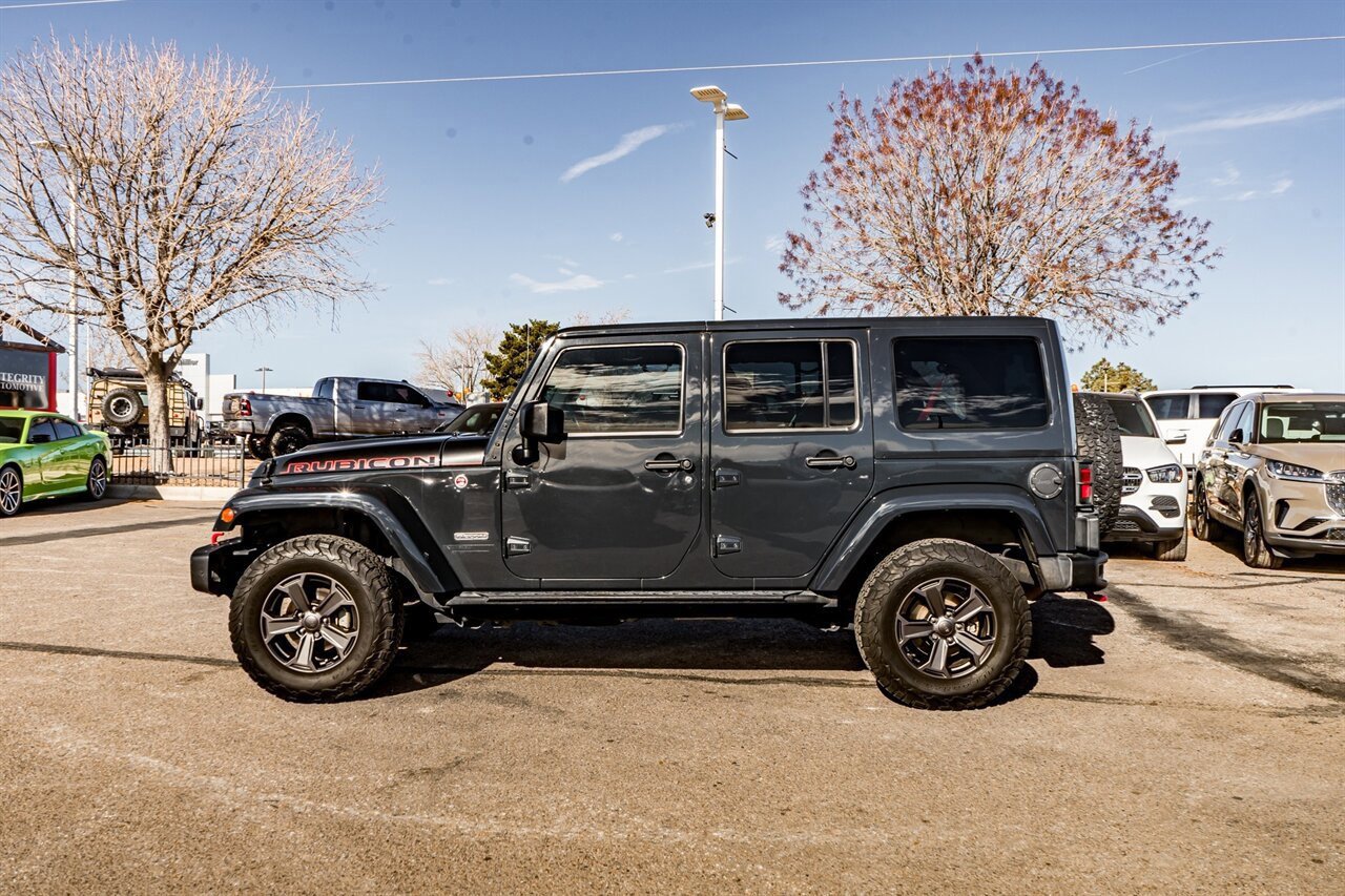 Used 2017 Jeep Wrangler Unlimited Rubicon image 4