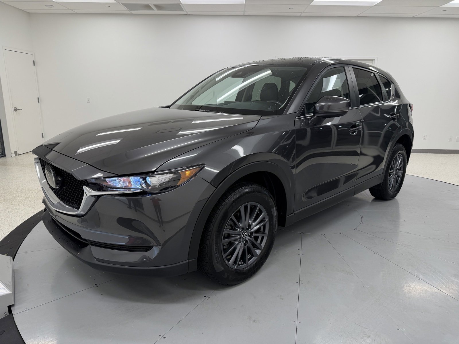 Used 2019 MAZDA CX-5 Touring image 3