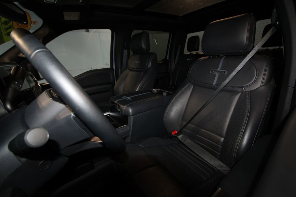 Used 2025 Ford F350 Platinum image 4