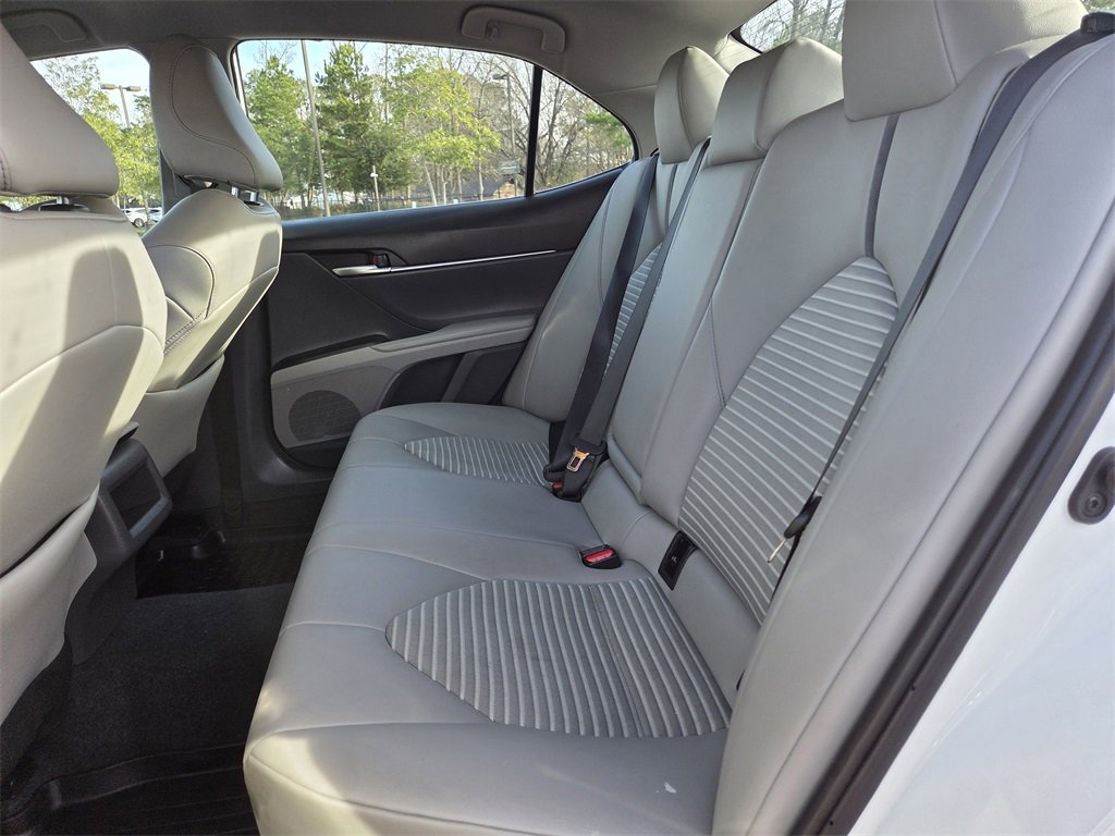 Used 2024 Toyota Camry SE image 18