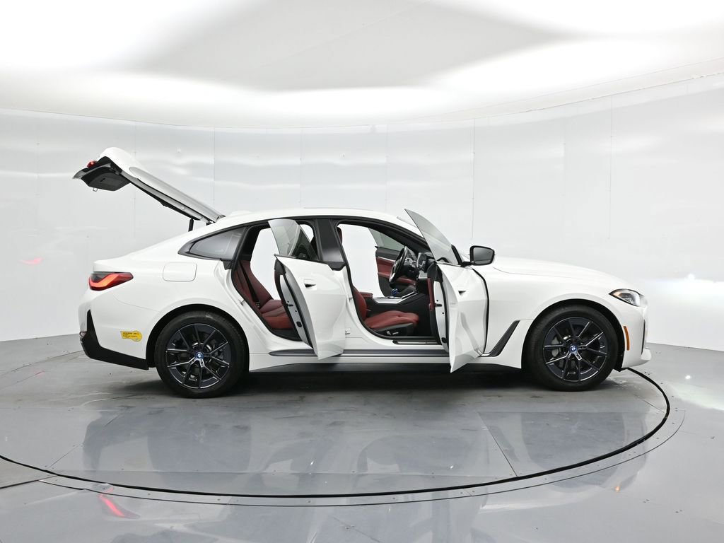 Used 2022 BMW i4 eDrive40 w/ Premium Package image 5