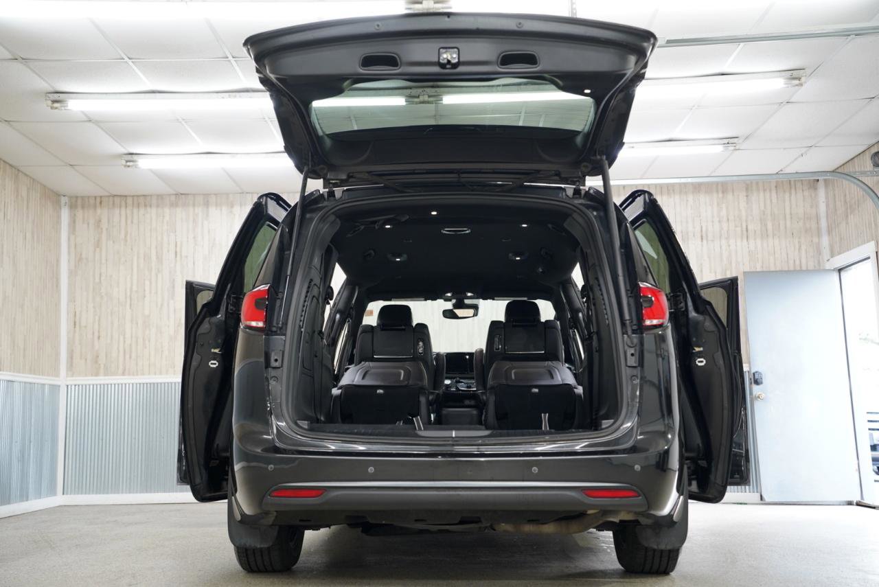 Used 2021 Chrysler Pacifica Touring-L w/ Uconnect Theater Family Group image 40