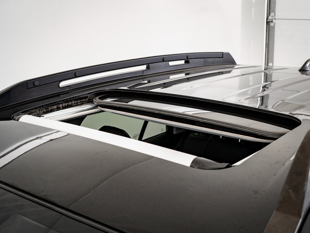 Used 2020 Toyota RAV4 AWD image 14