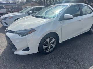 Used 2018 Toyota Corolla LE image 1