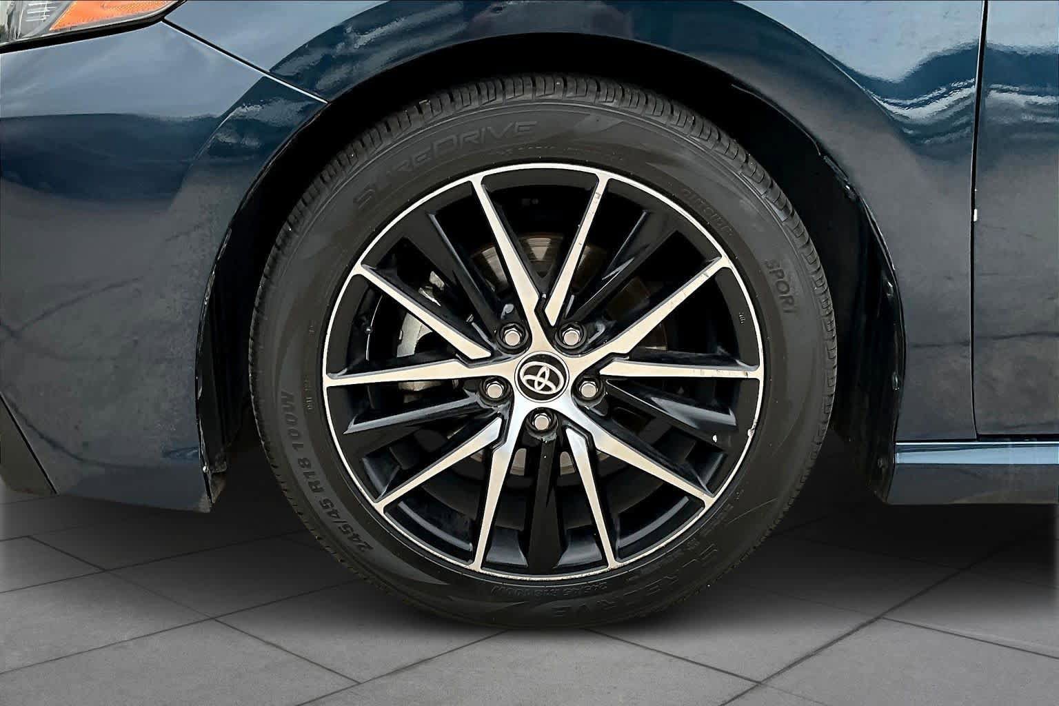 Used 2021 Toyota Camry SE FWD image 10