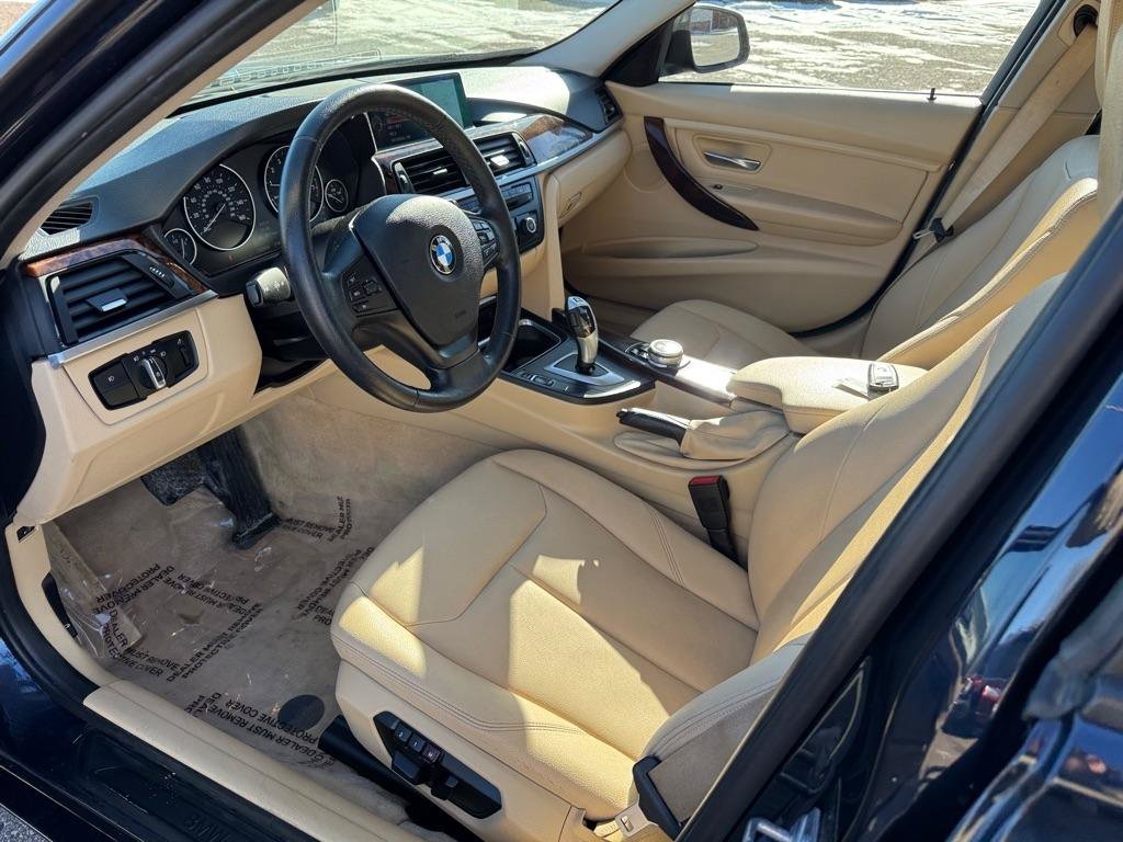 Used 2014 BMW 320i xDrive Sedan AWD/4WD image 17