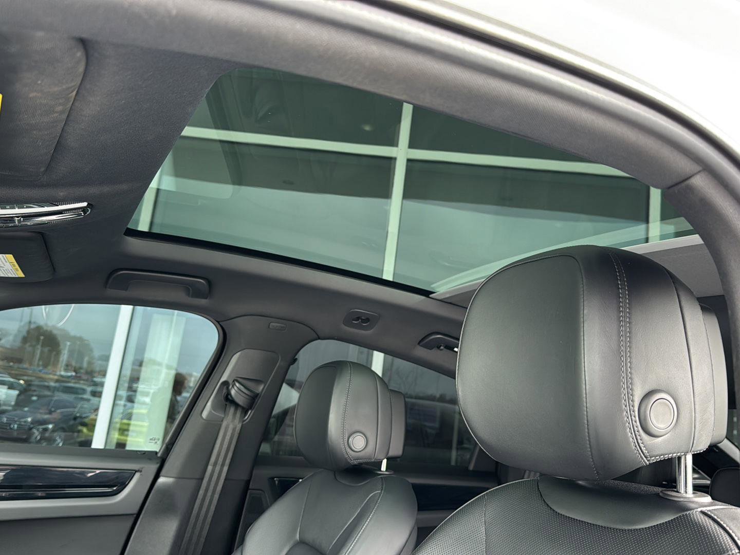 Used 2021 Porsche Cayenne Coupe image 28