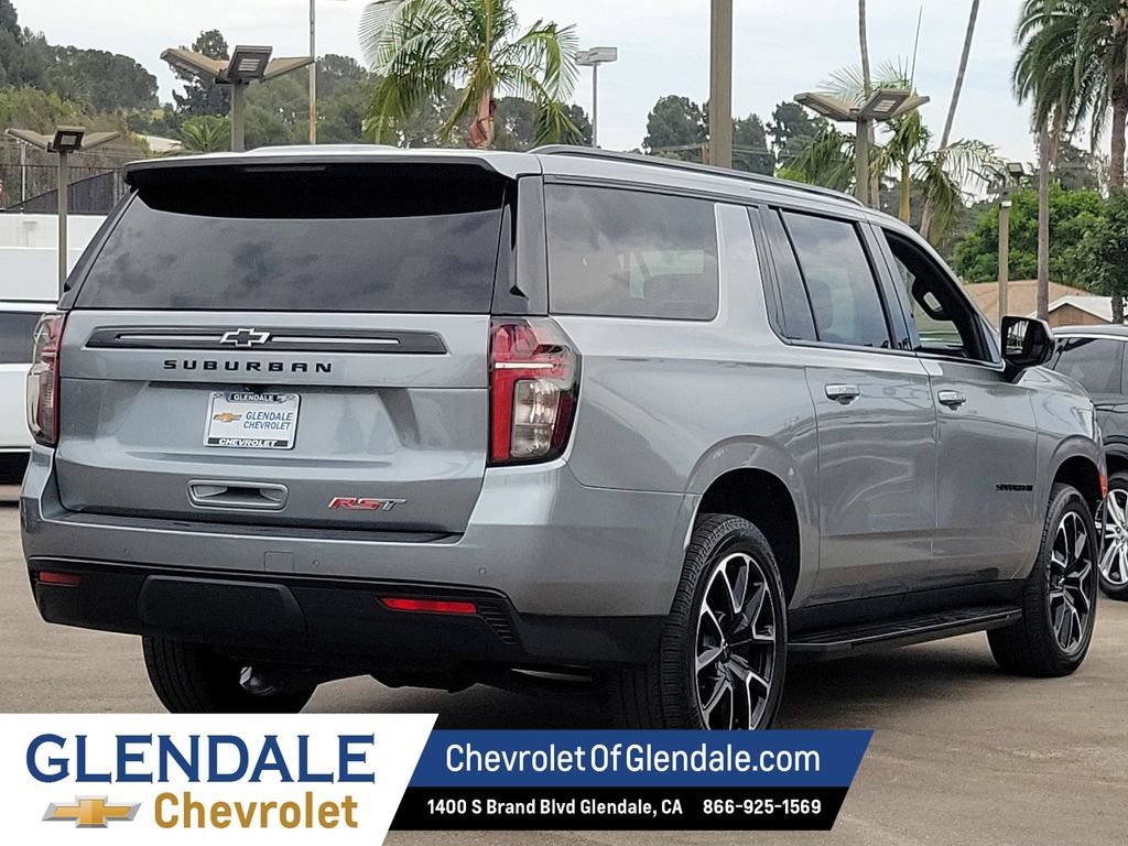 Used 2024 Chevrolet Suburban RST RWD image 11