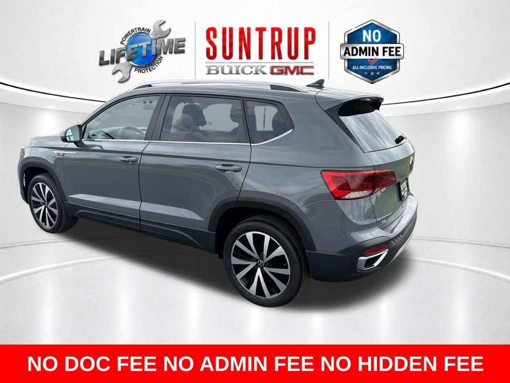 Used 2022 Volkswagen Taos SE FWD image 4