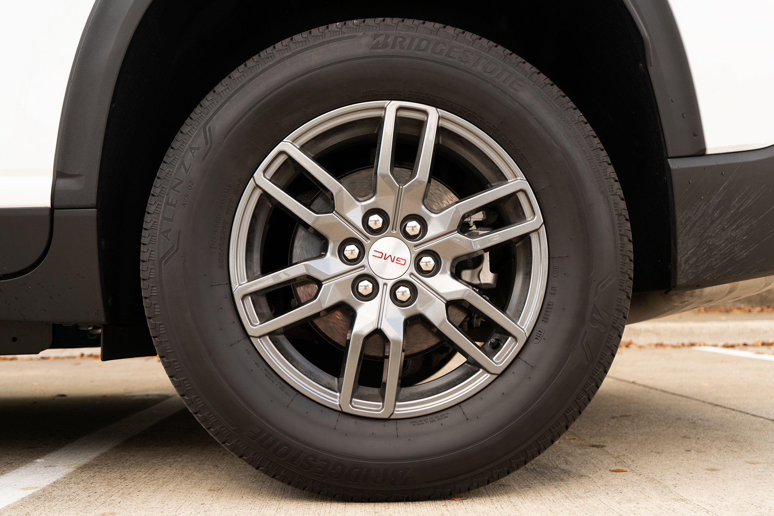 Used 2025 GMC Acadia Elevation image 15