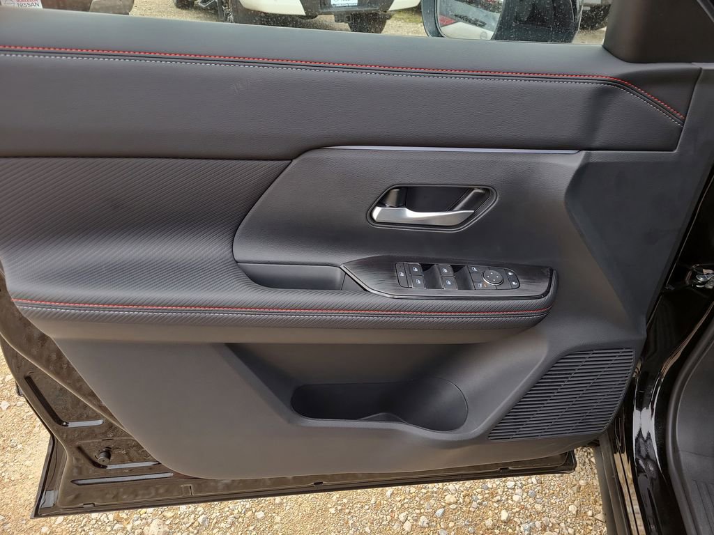 New 2026 Nissan Kicks SR FWD image 15