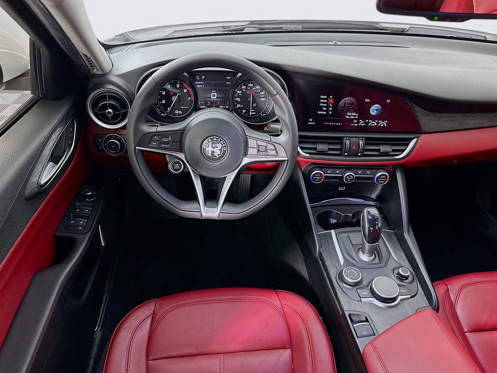 Used 2019 Alfa Romeo Giulia image 21