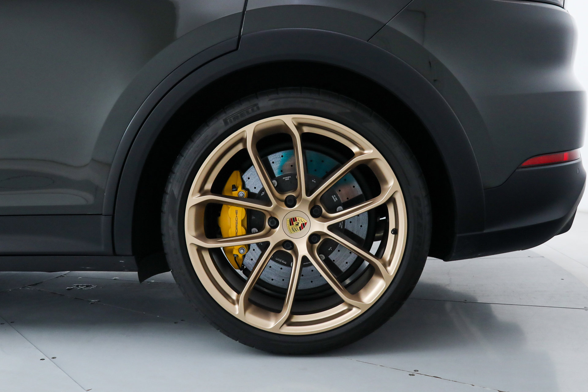 Used 2022 Porsche Cayenne Turbo GT image 41