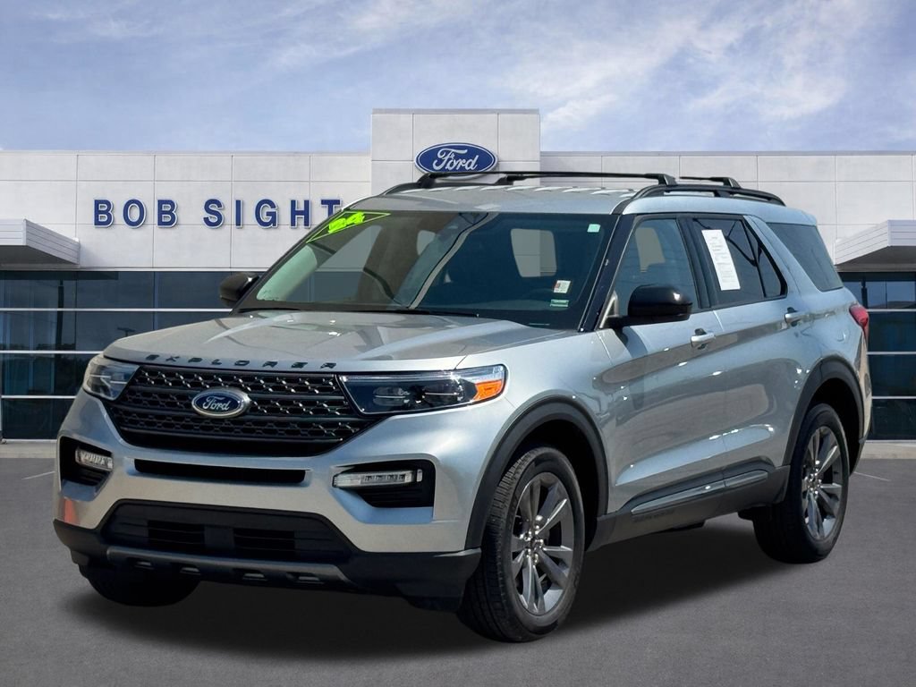 Used 2024 Ford Explorer XLT w/ Equipment Group 202A AWD/4WD image 40