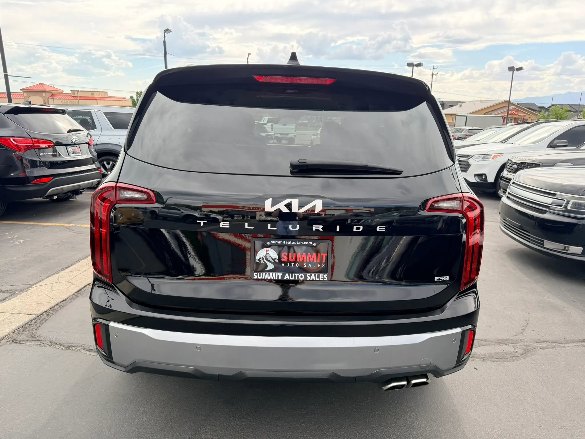 Used 2024 Kia Telluride S image 5