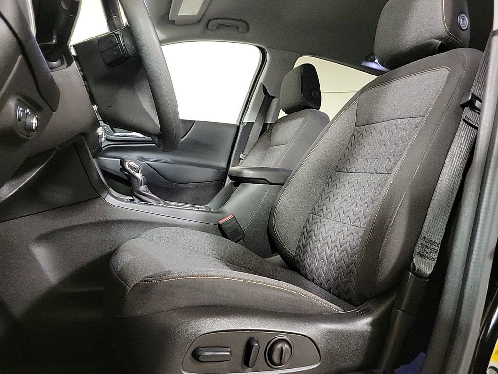 Used 2024 Chevrolet Equinox LT image 12