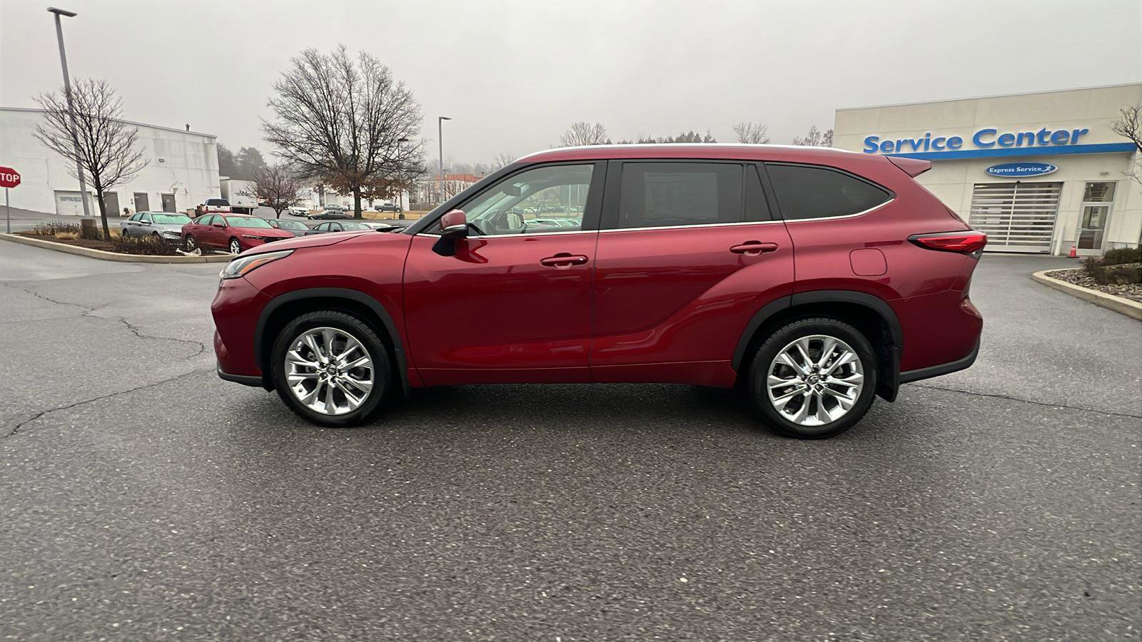 Used 2020 Toyota Highlander Limited image 7