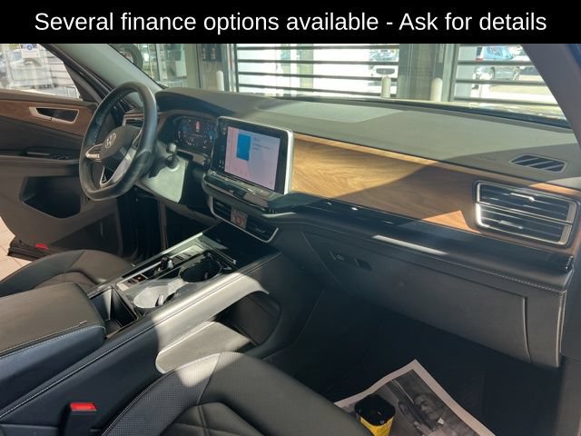 Used 2024 Volkswagen Atlas SE w/ Panoramic Sunroof Package AWD/4WD image 25