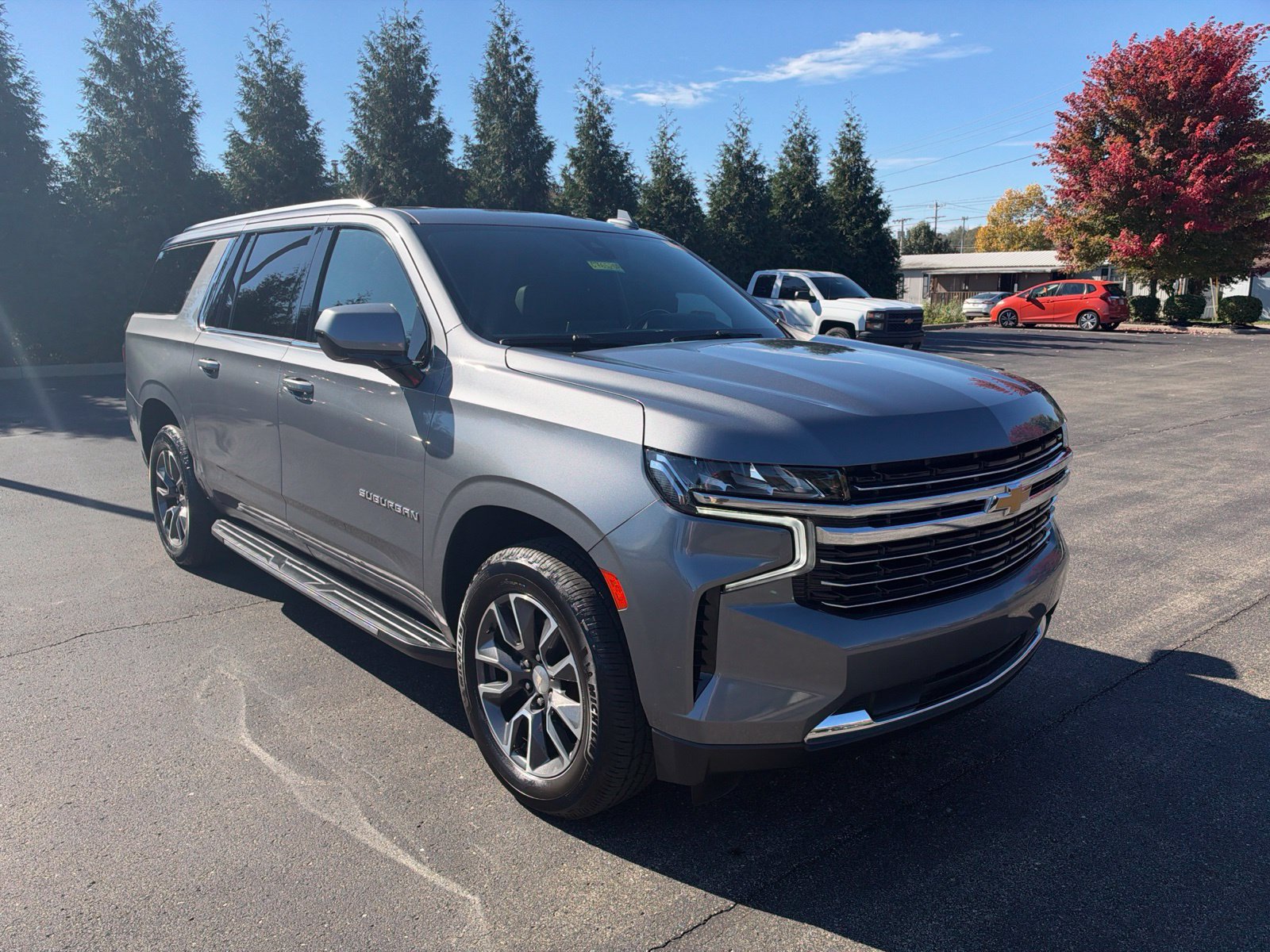Used 2021 Chevrolet Suburban LT w/ Rear Media and Nav Package AWD/4WD image 7