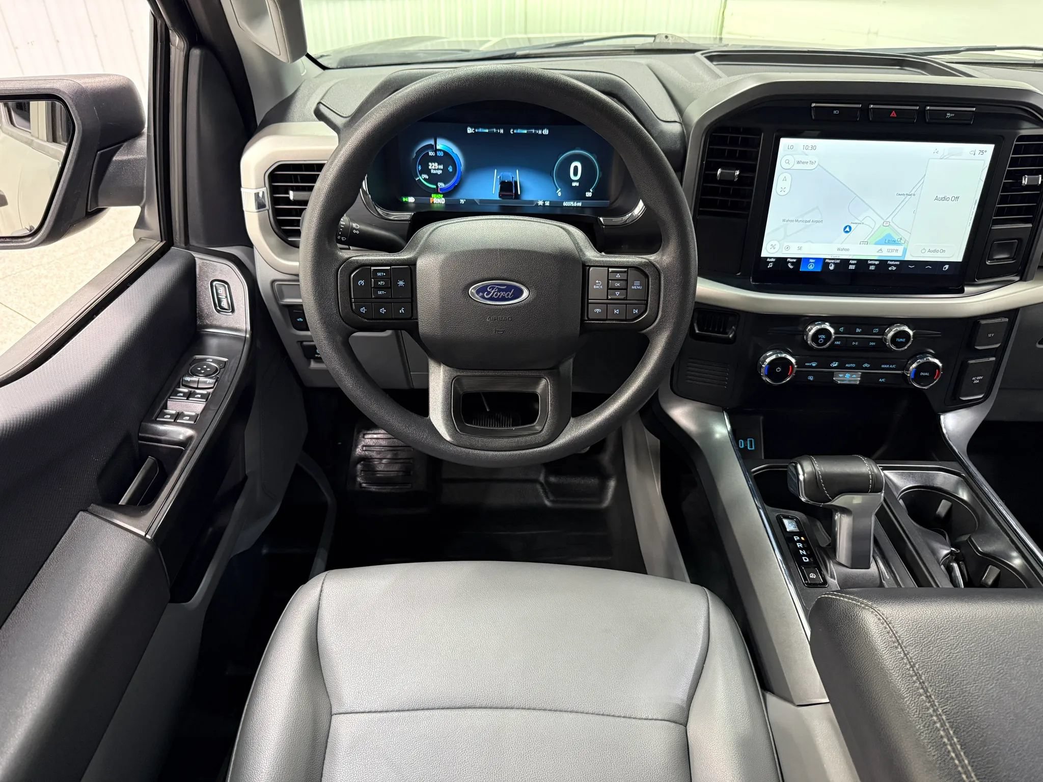 Used 2022 Ford F150 Lightning Pro AWD/4WD image 18