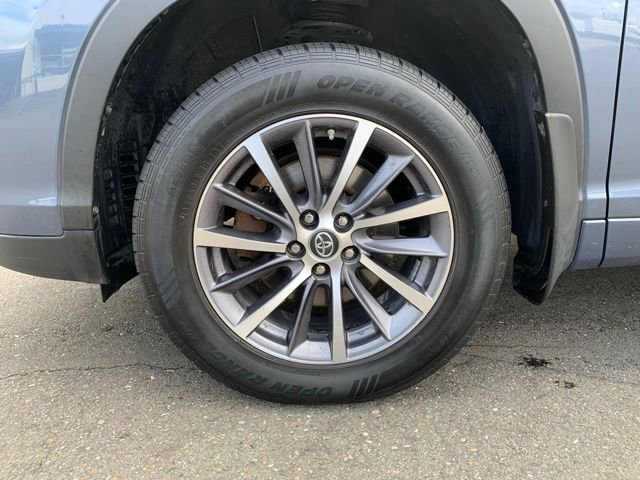 Used 2018 Toyota Highlander XLE image 11