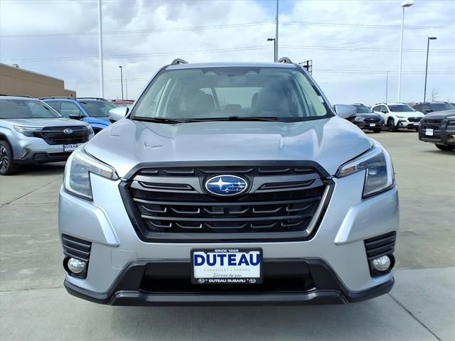 Used 2022 Subaru Forester Limited image 2