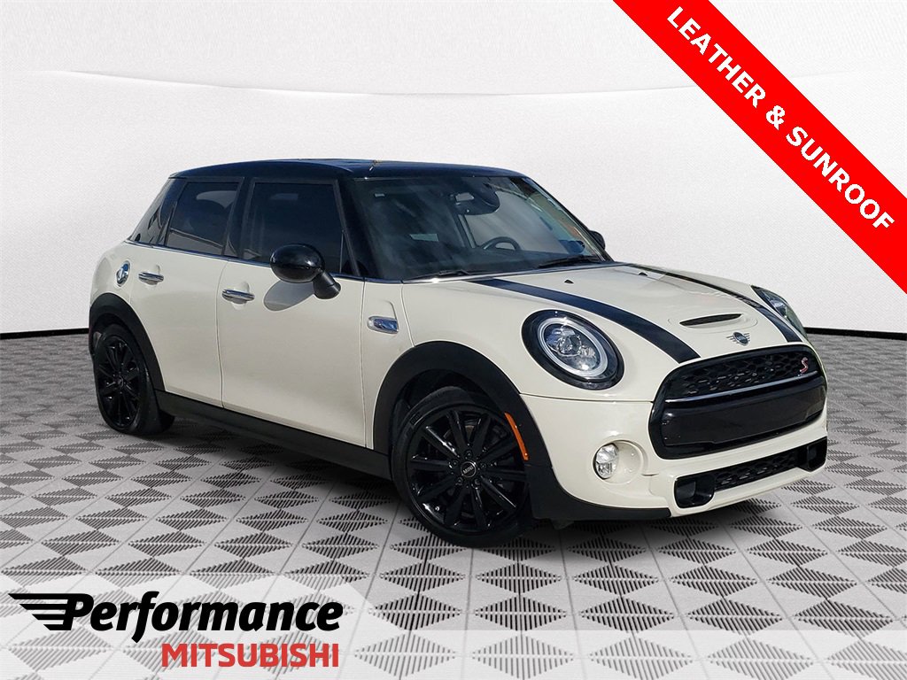 Used 2019 MINI Cooper S image 1