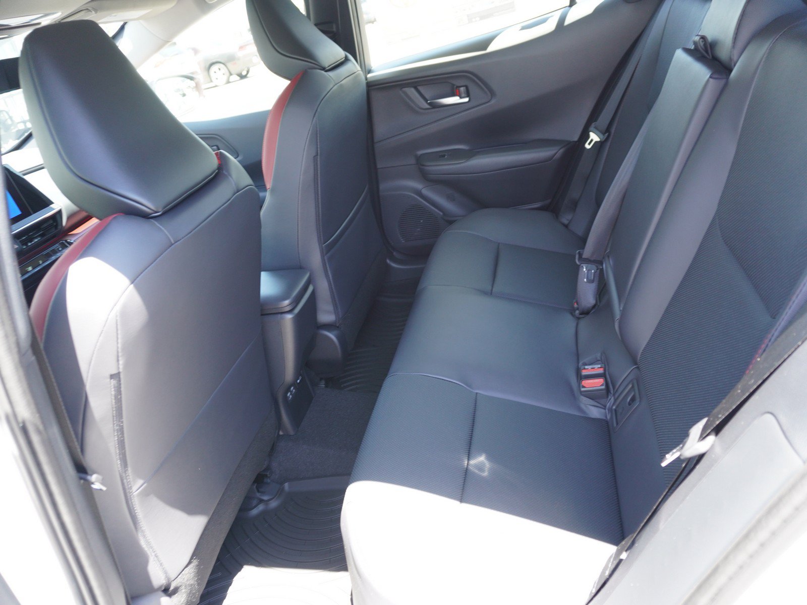 New 2026 Toyota Prius Plug-In Hybrid FWD image 13