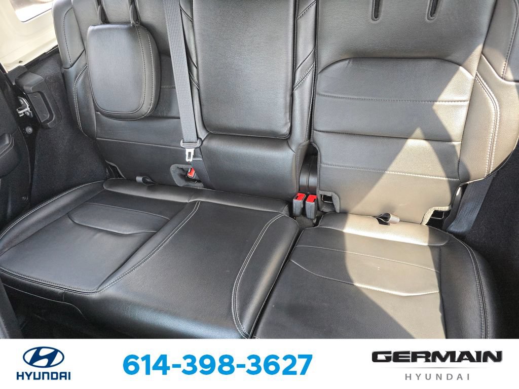 Used 2021 Jeep Wrangler Unlimited Sahara w/ Cold Weather Group AWD/4WD image 19