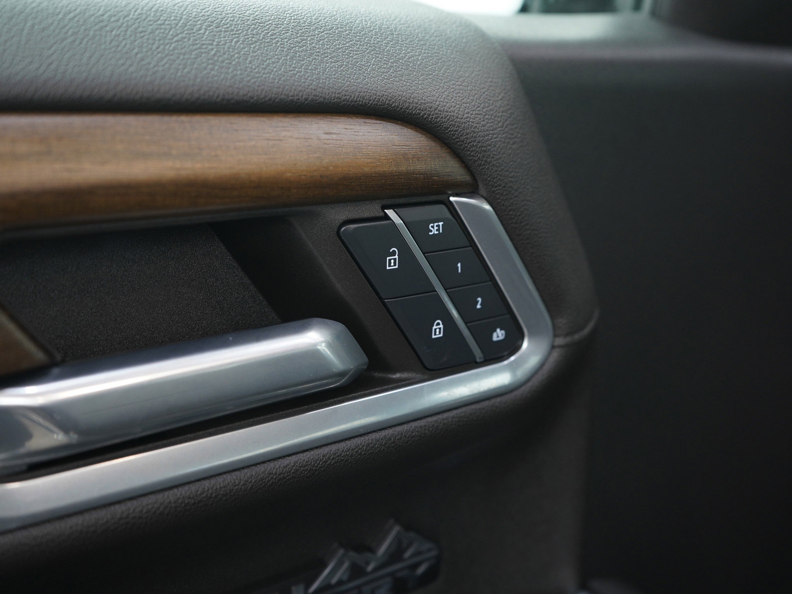 Used 2024 Chevrolet Silverado 1500 High Country image 23