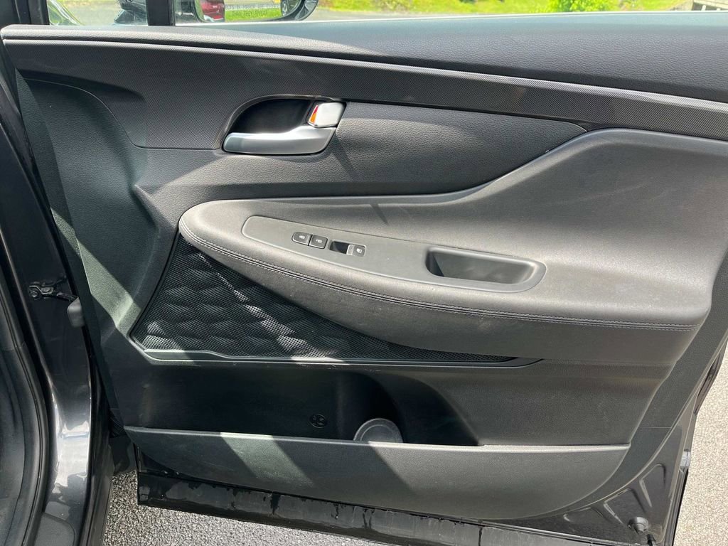 Used 2022 Hyundai Santa Fe SEL w/ Convenience Package image 20