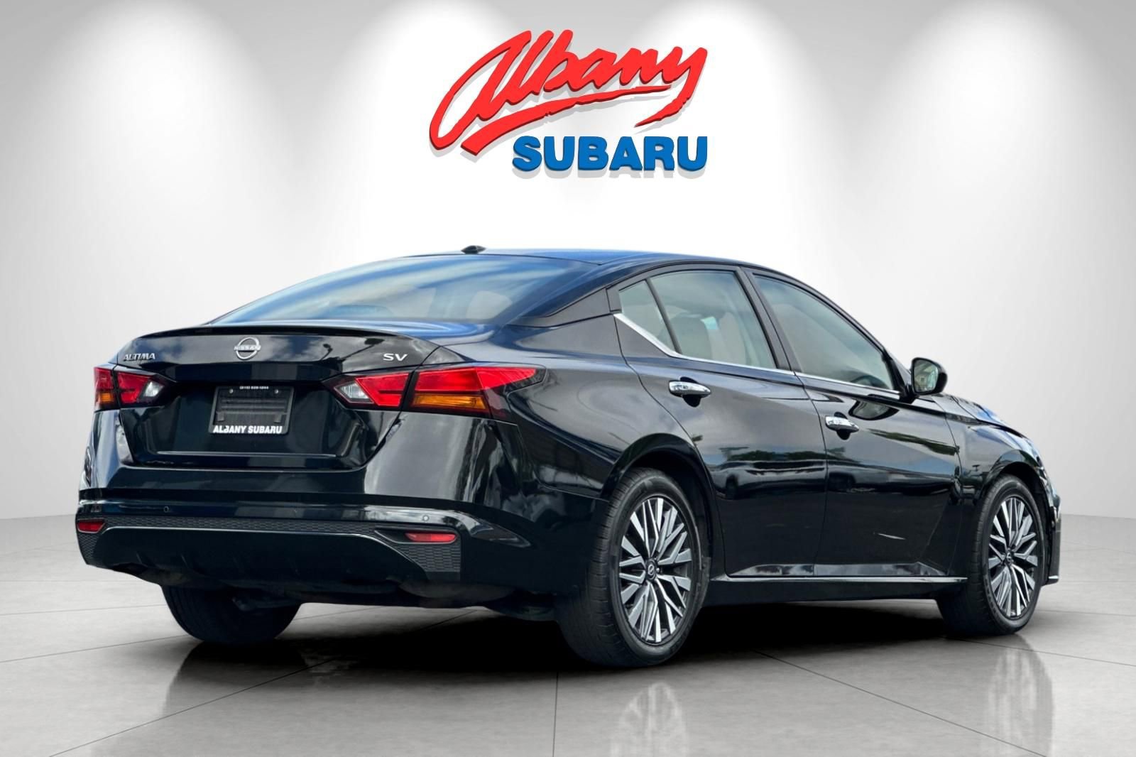 Used 2023 Nissan Altima 2.5 SV FWD image 4