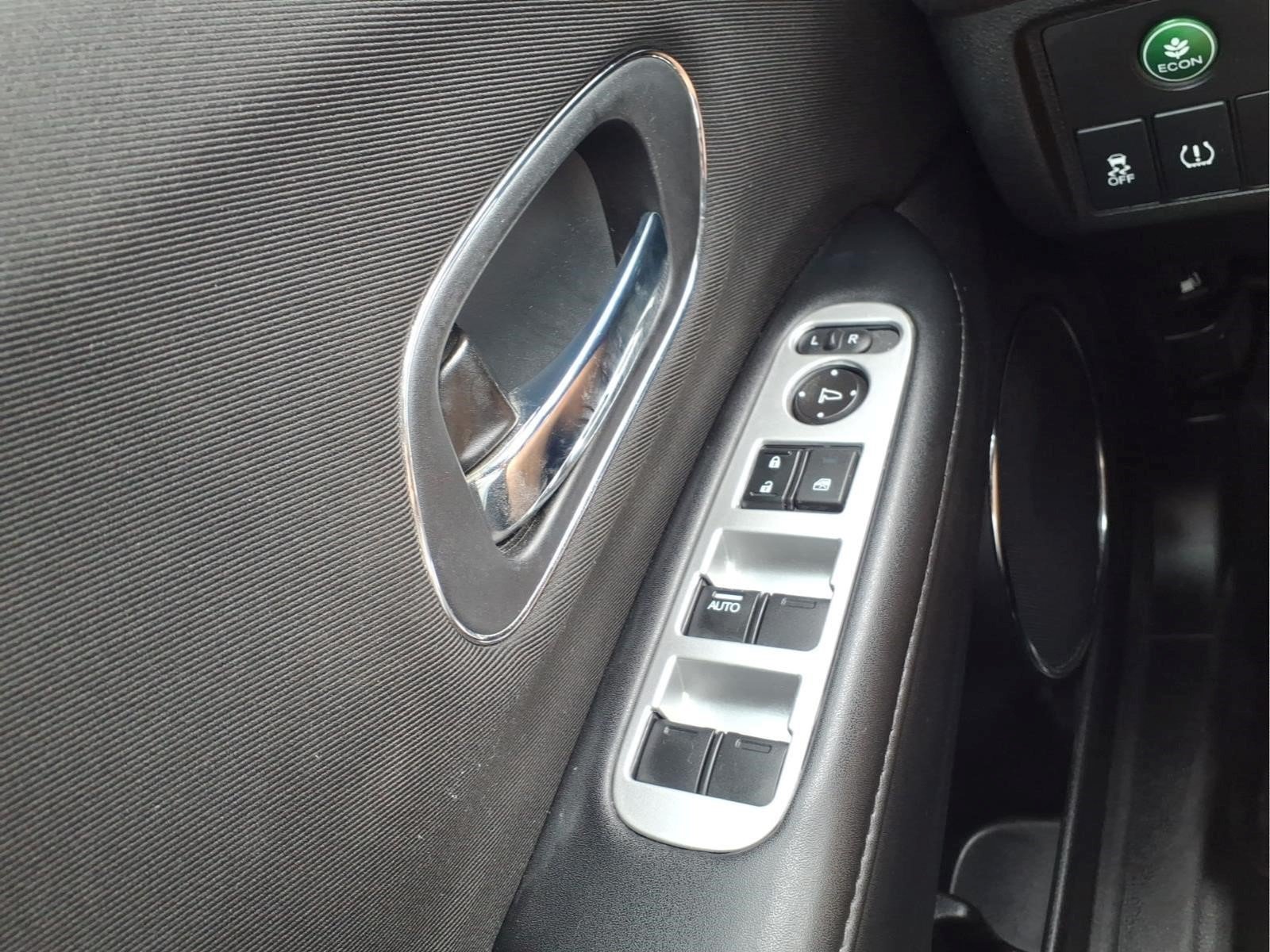 Certified 2018 Honda HR-V EX image 25