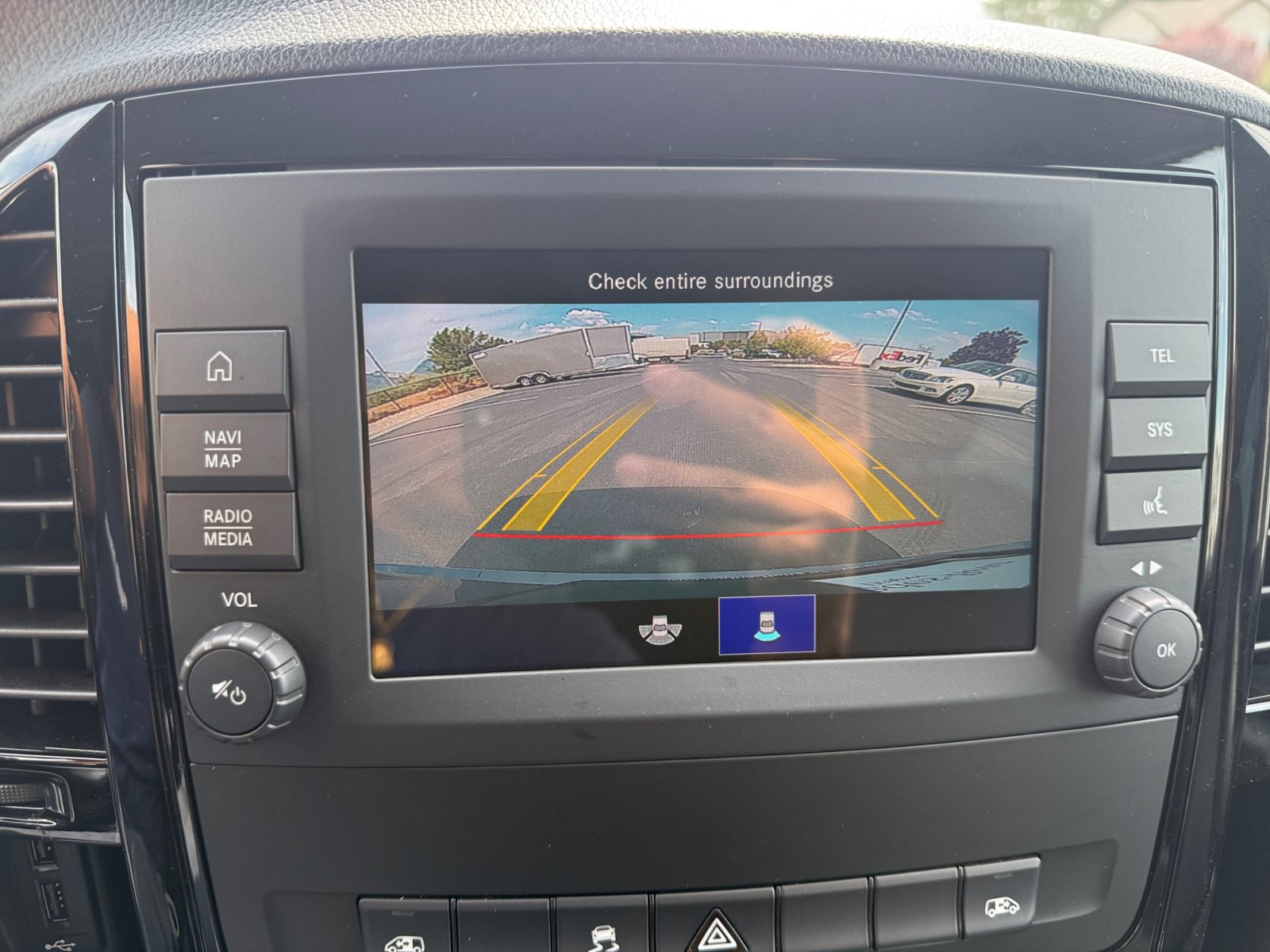 Used 2023 Mercedes-Benz Metris Passenger image 29
