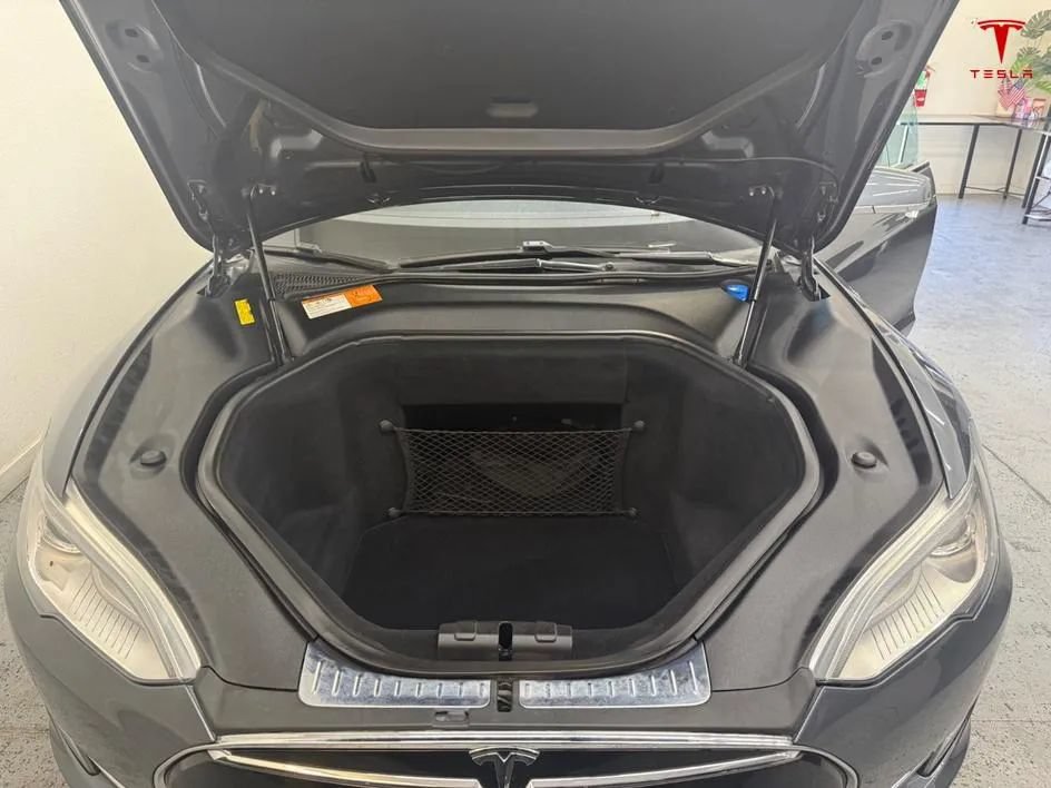 Used 2013 Tesla Model S Performance RWD image 29