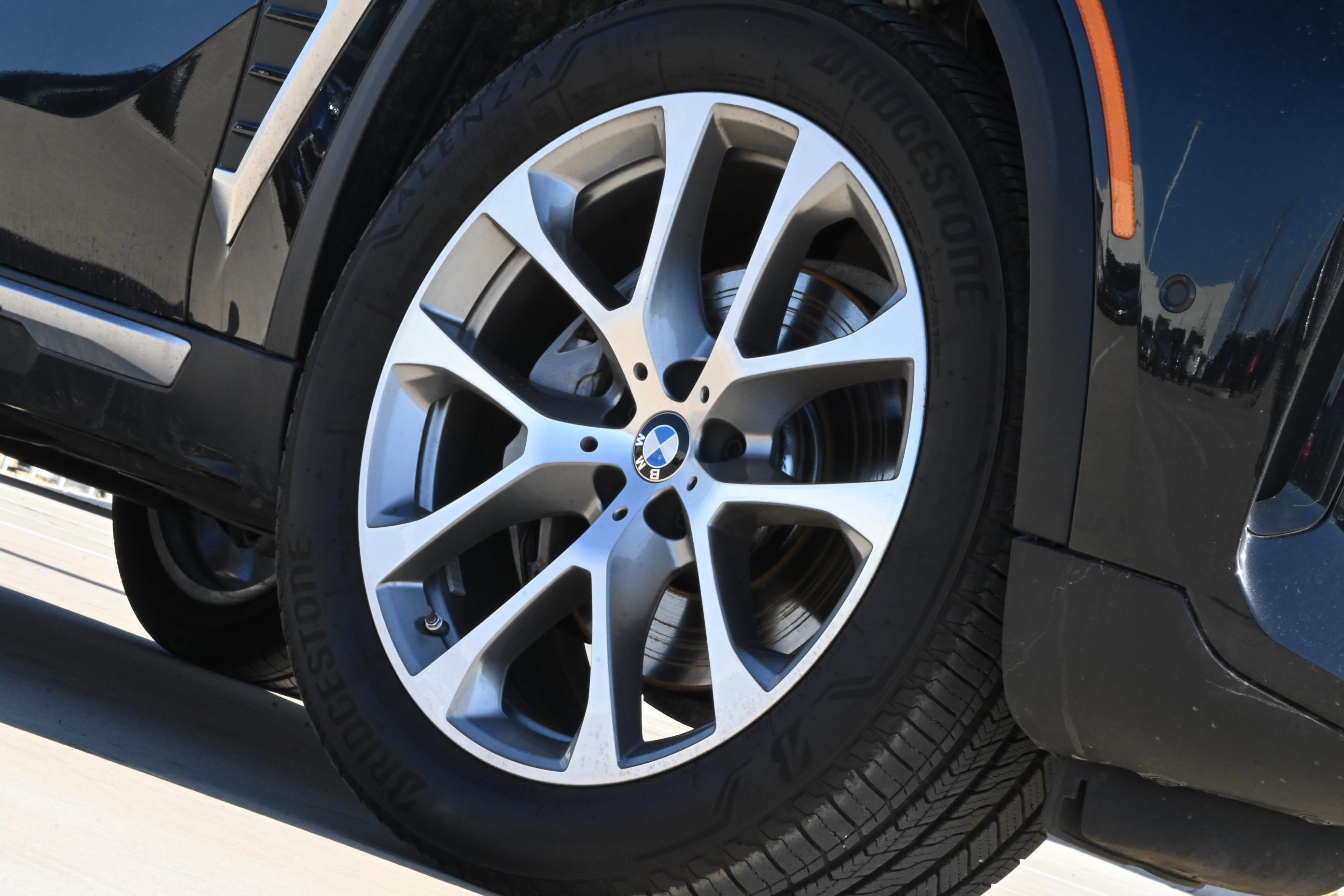 Certified 2025 BMW X5 xDrive40i image 9