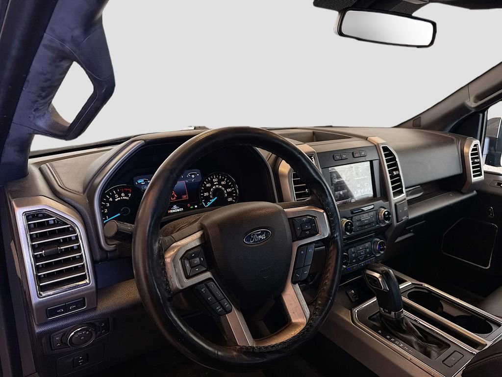 Used 2015 Ford F150 Platinum w/ Equipment Group 701A Luxury AWD/4WD image 11