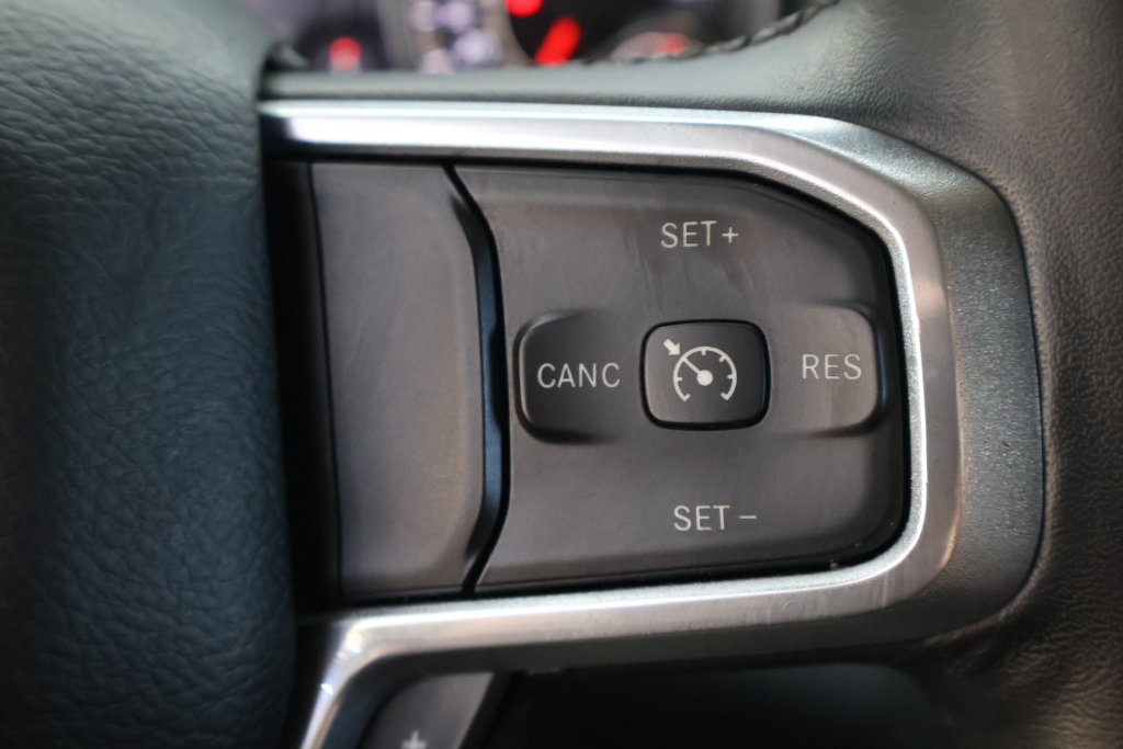 Used 2019 RAM 1500 Laramie AWD/4WD image 32