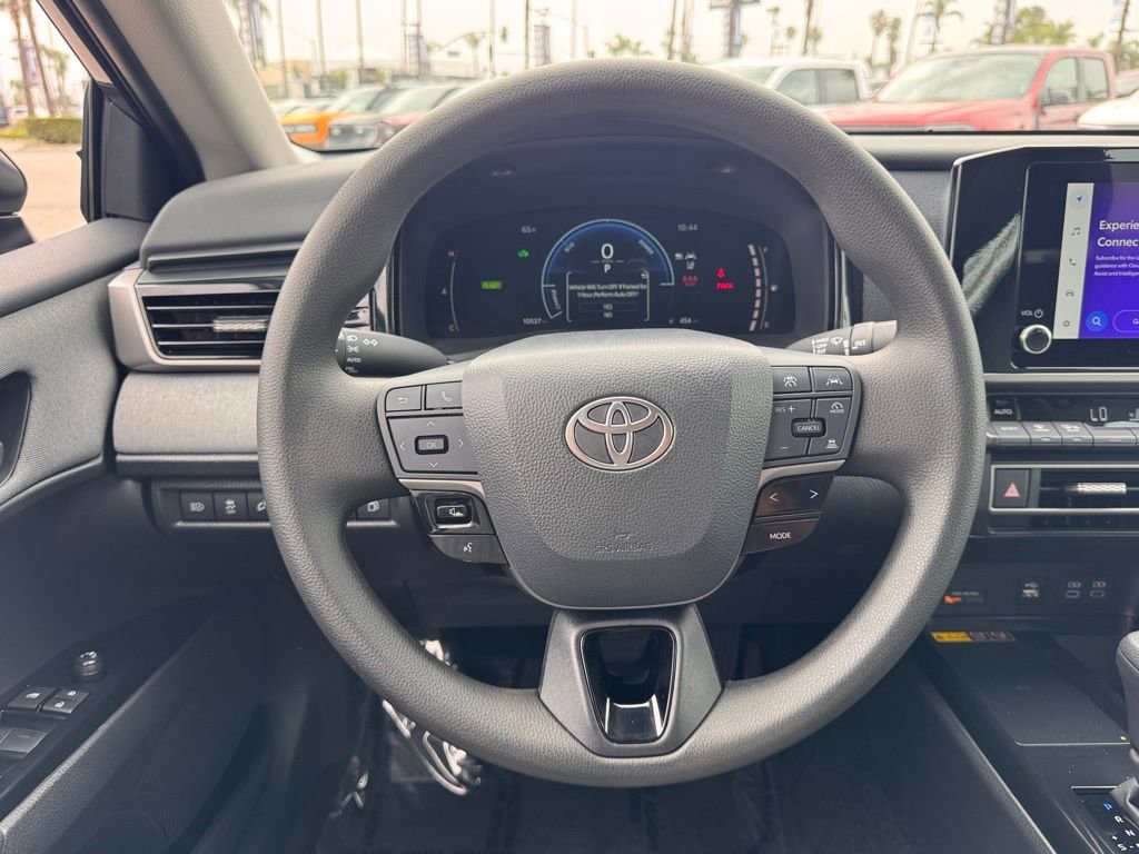 Used 2025 Toyota Camry LE image 20