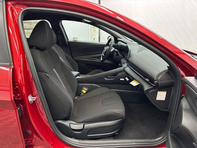 New 2025 Hyundai Elantra SEL image 13