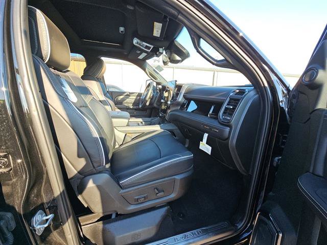 Used 2025 RAM 3500 Limited image 11