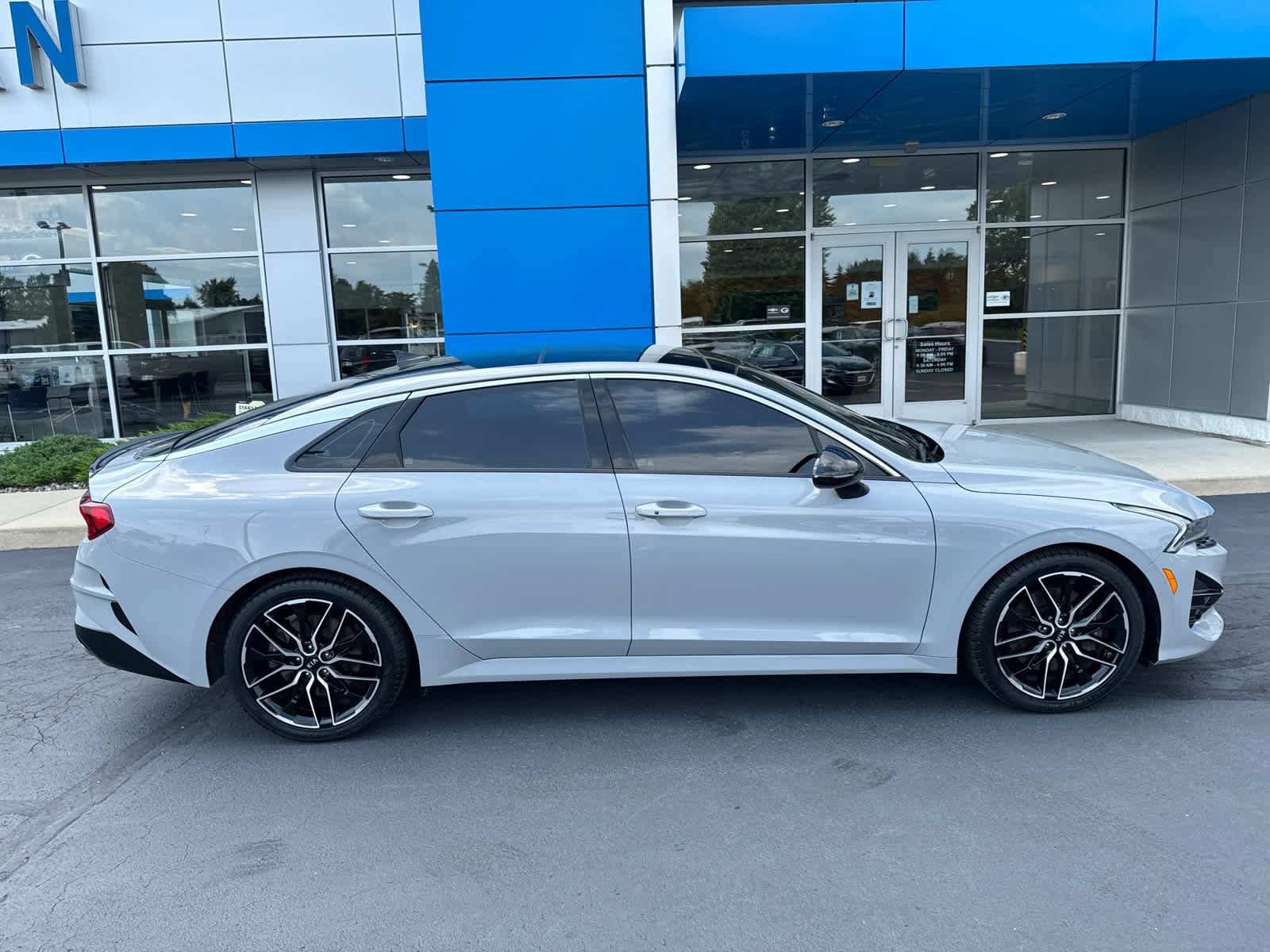 Used 2021 Kia K5 GT w/ GT1 Package FWD image 3