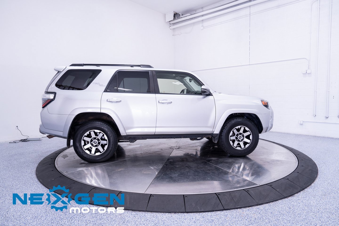Used 2019 Toyota 4Runner TRD Off-Road Premium image 34