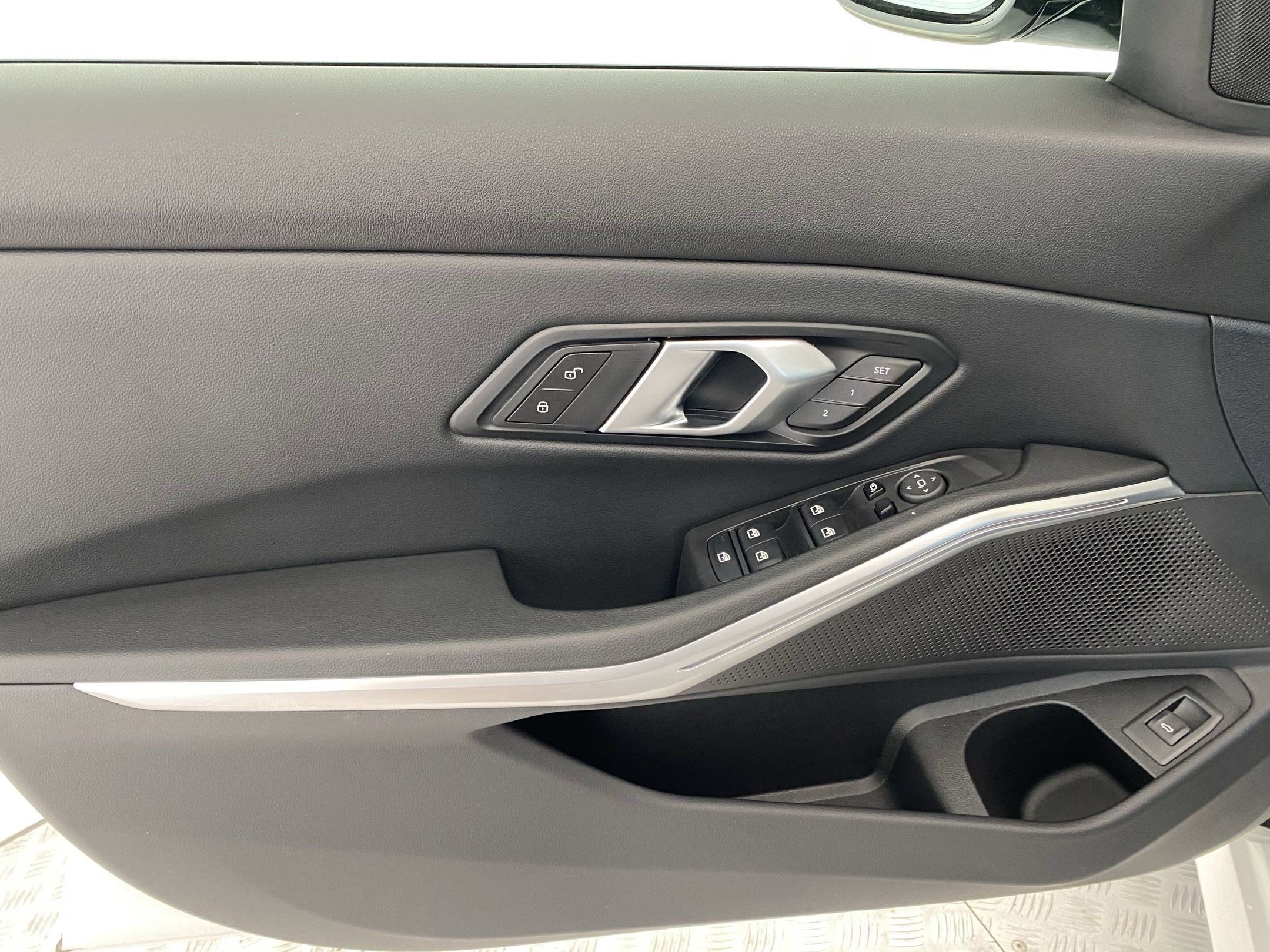 Used 2025 BMW 330i xDrive Sedan w/ M Sport Package image 11