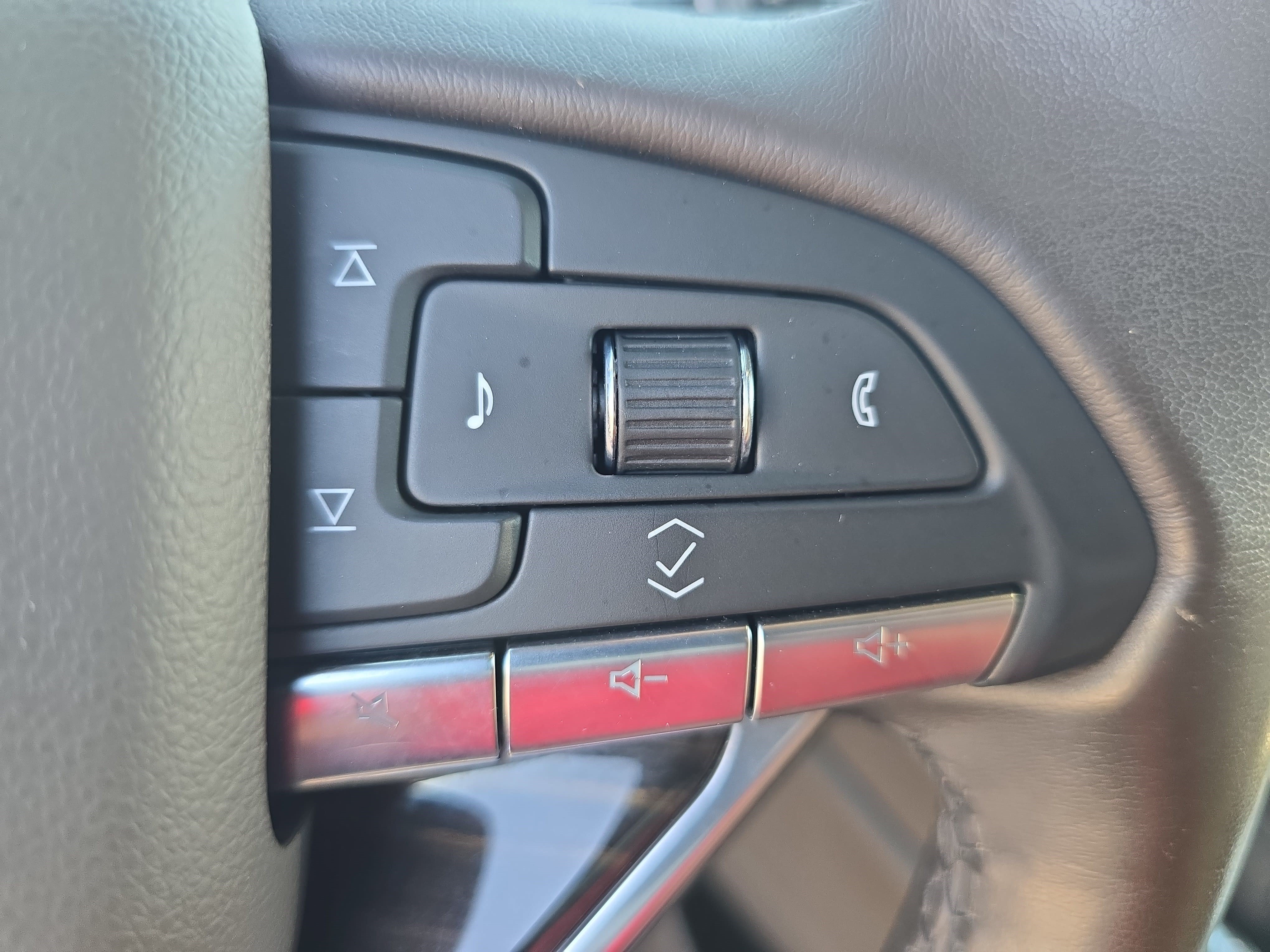 Used 2021 Cadillac Escalade ESV Sport AWD/4WD image 19
