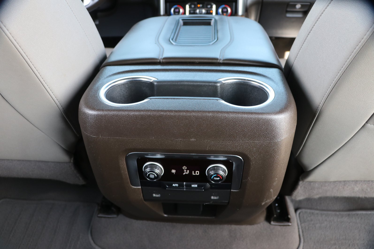 Used 2023 Chevrolet Suburban Z71 AWD/4WD image 33