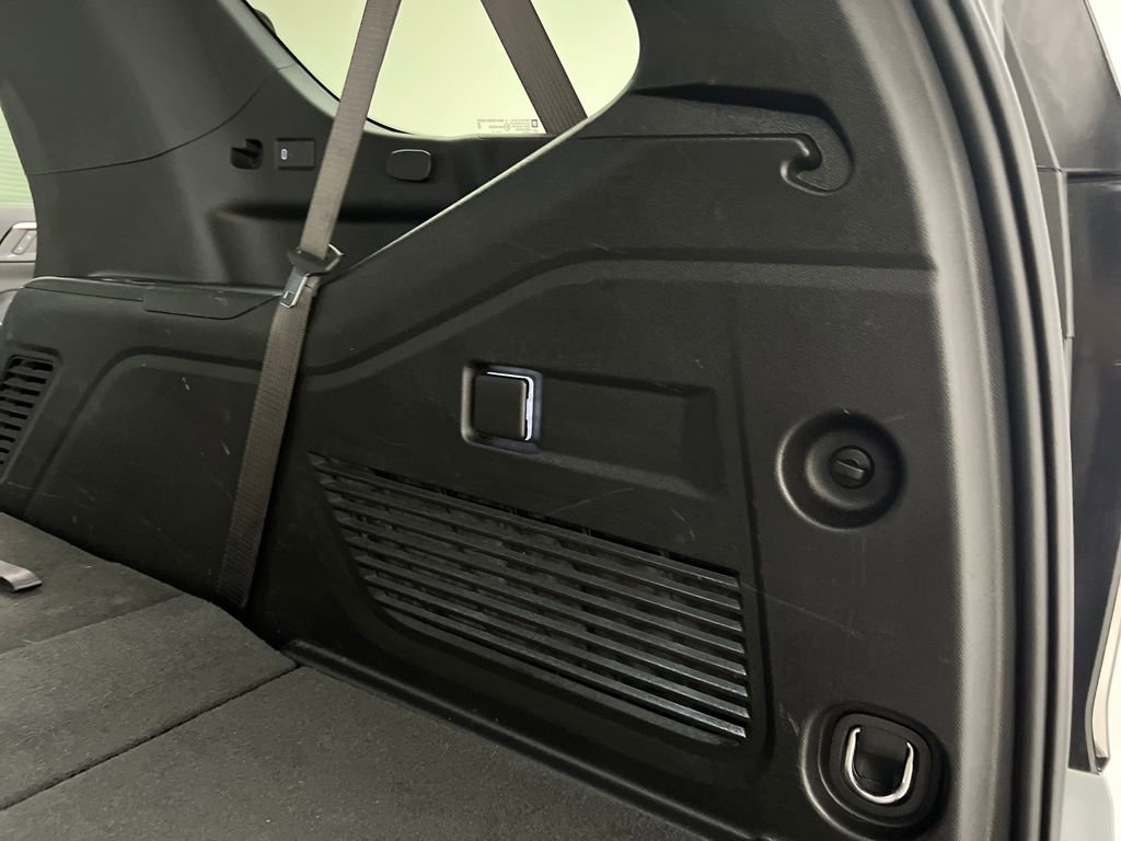 Used 2025 Chevrolet Tahoe Z71 image 38