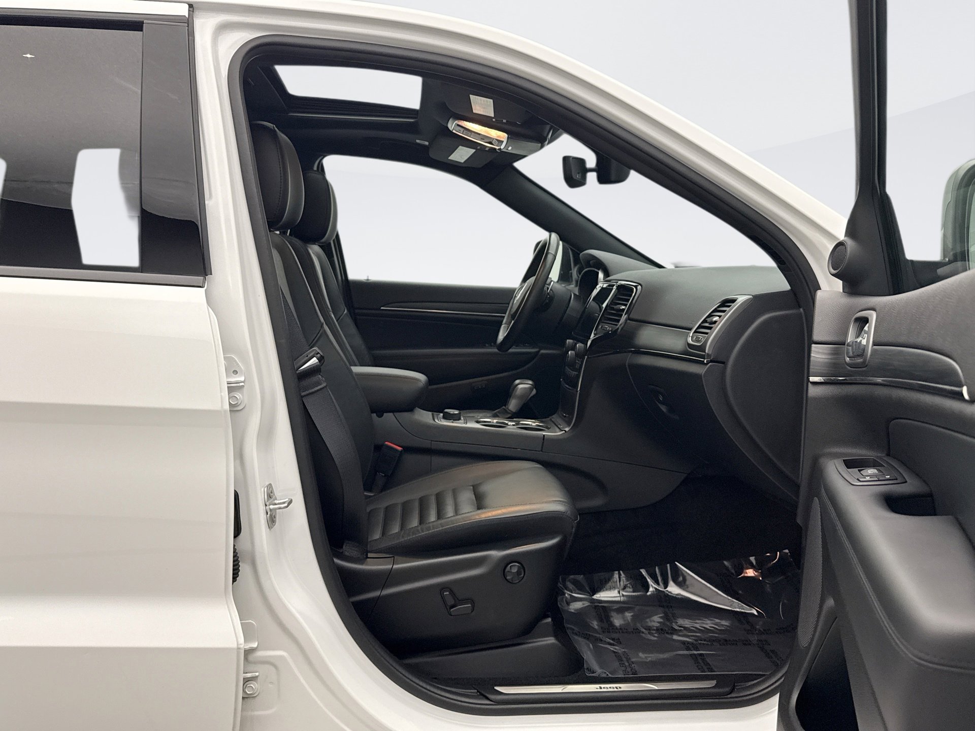 Used 2021 Jeep Grand Cherokee Limited X image 17